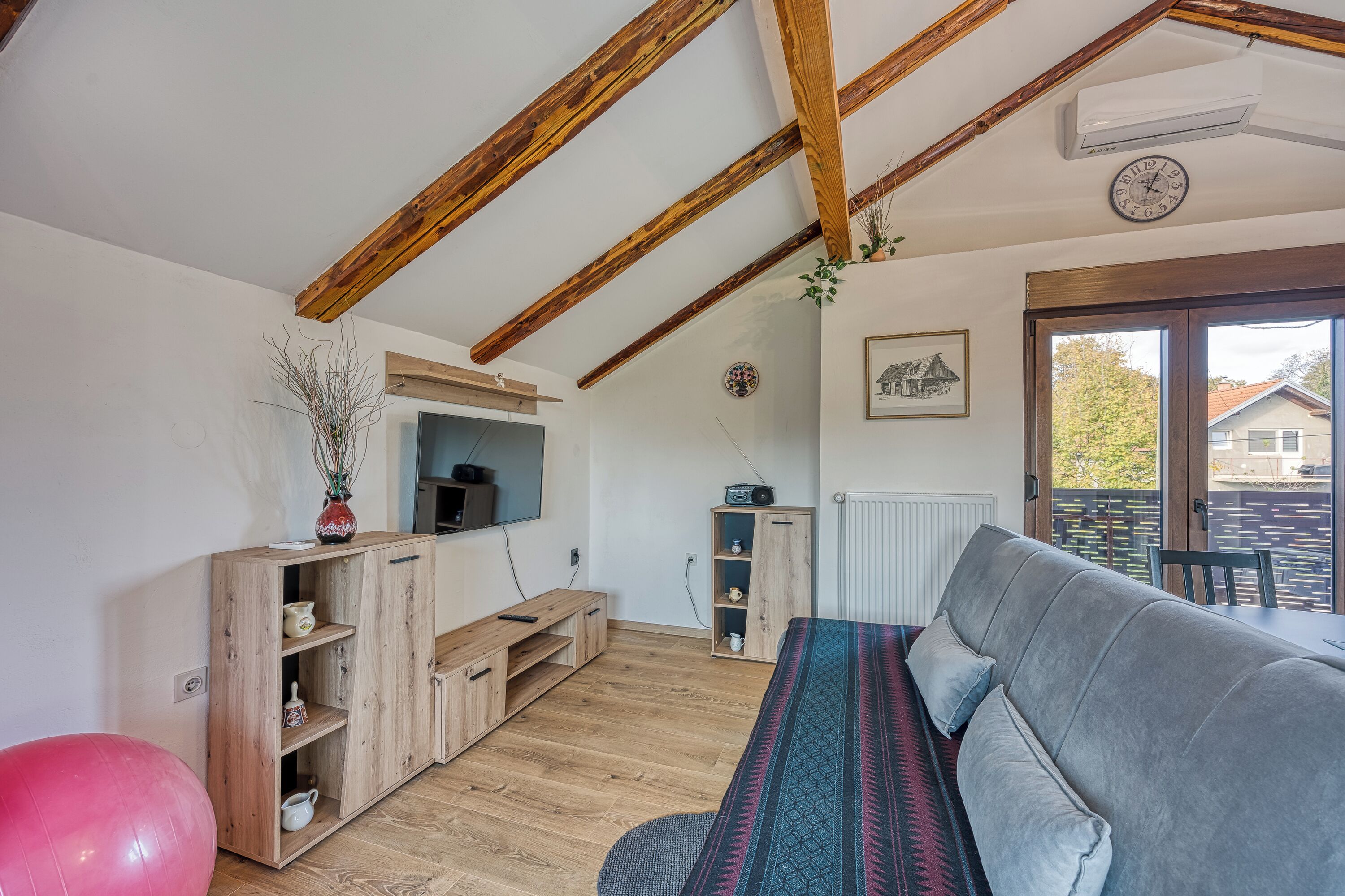 21-inch flat-screen TV with digital channels, TV, fireplace