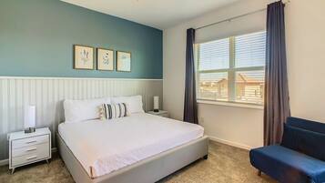 2 bedrooms, desk, iron/ironing board, WiFi