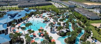 2127LC: 10 Bedroom Home with pool, spa, and games loft!