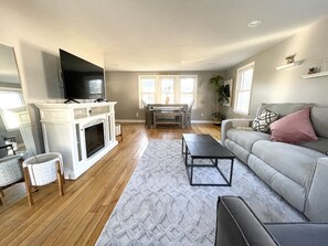 Smart TV - Private Home w/ Office Year Round in town Brunswick next to Bowdoin (Brunswick)