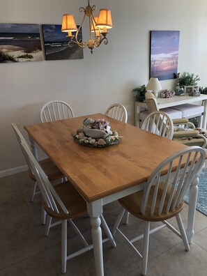 Dining - Beach Front Condo - Fifth Floor With Balcony (Indian Shores)