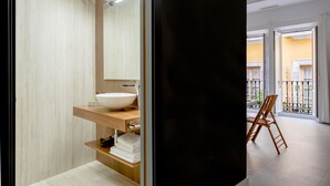 تجهيزات دش، مجففات شعر، مناشف