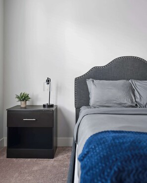 2 Schlafzimmer, Schreibtisch, Bügeleisen/Bügelbrett, WLAN