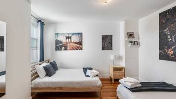 3 bedrooms, desk, iron/ironing board, WiFi