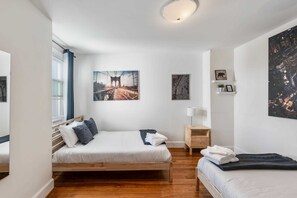 3 Schlafzimmer, Schreibtisch, Bügeleisen/Bügelbrett, WLAN