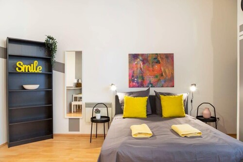 Cosy Two Bedroom apartment next to Hermannstraße