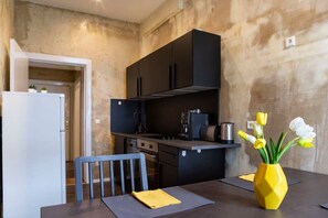 Fridge, oven, stovetop, dishwasher - Shabby Chic 6 Personen Digitaler Check-In (Berlin)