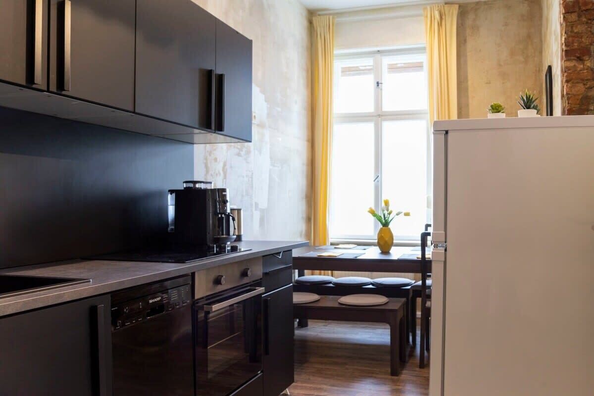 Kühlschrank, Ofen, Herdplatte, Geschirrspüler