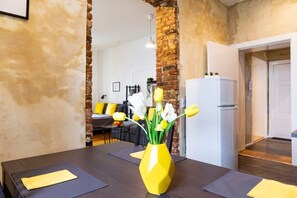 Dining - Shabby Chic 6 Personen Digitaler Check-In (Berlin)