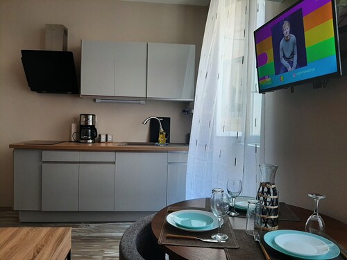 " Les IRIS " APT 106, T2 COSY,  30 m2 , 1 chambre avec TV  