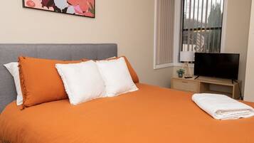 3 bedrooms, iron/ironing board, travel cot, WiFi