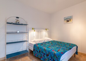 1 bedroom, iron/ironing board, WiFi