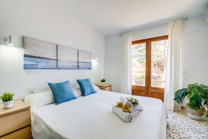 4 chambres, fer et planche à repasser, Wi-Fi gratuit, draps fournis