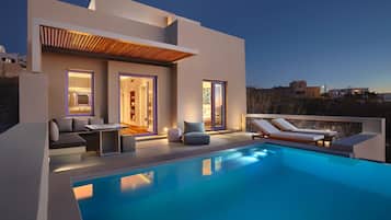 Luxury Villa with Private Pool, Heated Plunge Pool and Sea View | Hồ bơi ngoài trời | Hồ bơi ngoài trời, dù/ô trên bãi biển/hồ bơi, ghế dài tắm nắng