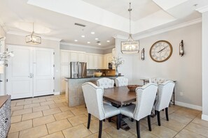 Dining - Stunning Sound Views* Penthouse*P3-2106 (Pensacola Beach)
