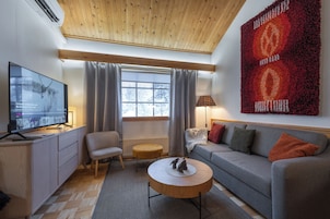 Televisión de pantalla plana, chimenea