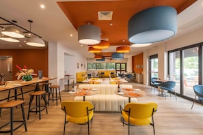 Bar (on property) - BELSTAY ROMA AURELIA (Rome)