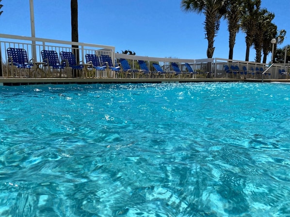 Piscine couverte, piscine extérieure