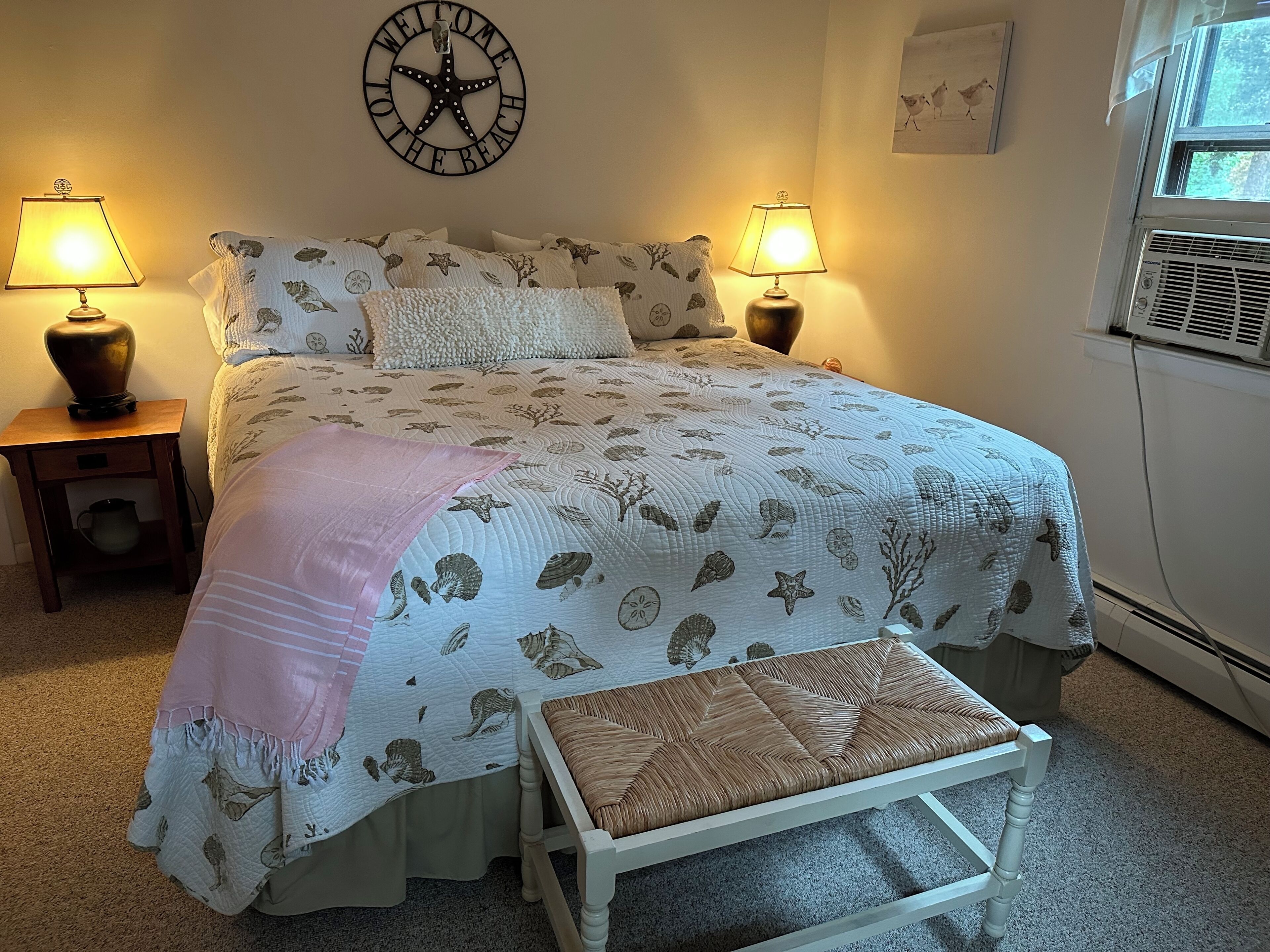 3 bedrooms, iron/ironing board, travel crib, free WiFi