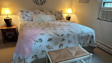 3 bedrooms, iron/ironing board, travel crib, free WiFi