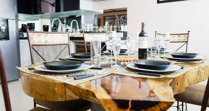 Superb Apartment, 3 rooms, Downtown, luxurious and modern