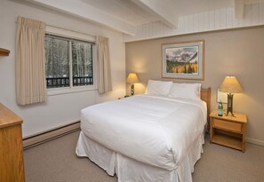 2 slaapkamers, een strijkplank/strijkijzer, reisbedje, wifi