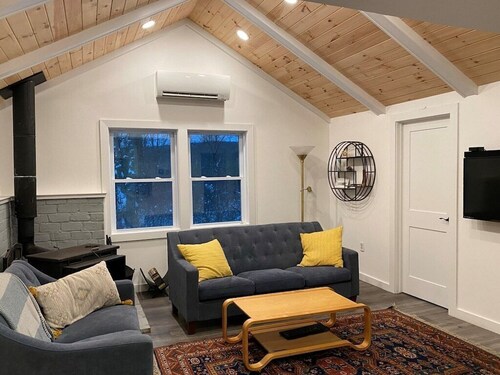 Private Berkshires Getaway Minutes to Ski Butternut