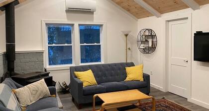 Private Berkshires Getaway Minutes to Ski Butternut