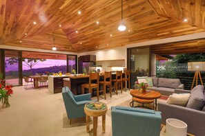 Interior - 3BR Ocean & Mountain View Escape, Short Drive to the Beach! (Uvita)