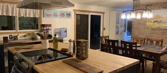 Entire House Luxury Farm Stay w Animals Hot Tub