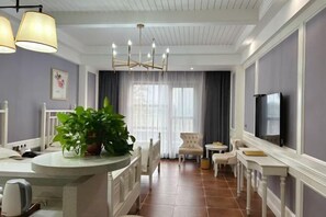 Room - Jinshawan International Hotel (Weishi)