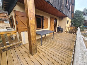 Terrace/patio - Lake view chalet (Matemale)