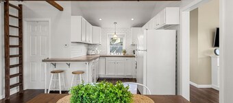 Close to Beach! Pool, Hot Tub, Firepit in Patio area & Deck.