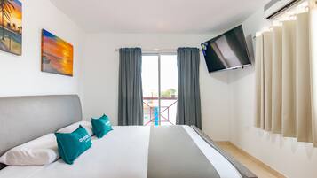 Hypo-allergenic bedding, free WiFi, bed sheets