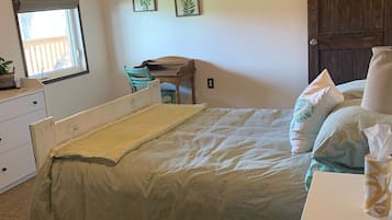 3 slaapkamers, een strijkplank/strijkijzer, gratis wifi, beddengoed