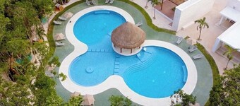 Selva Escondida Residencial 2bdr condo/apt beach 2 miles, Puerto Morelos Mexico