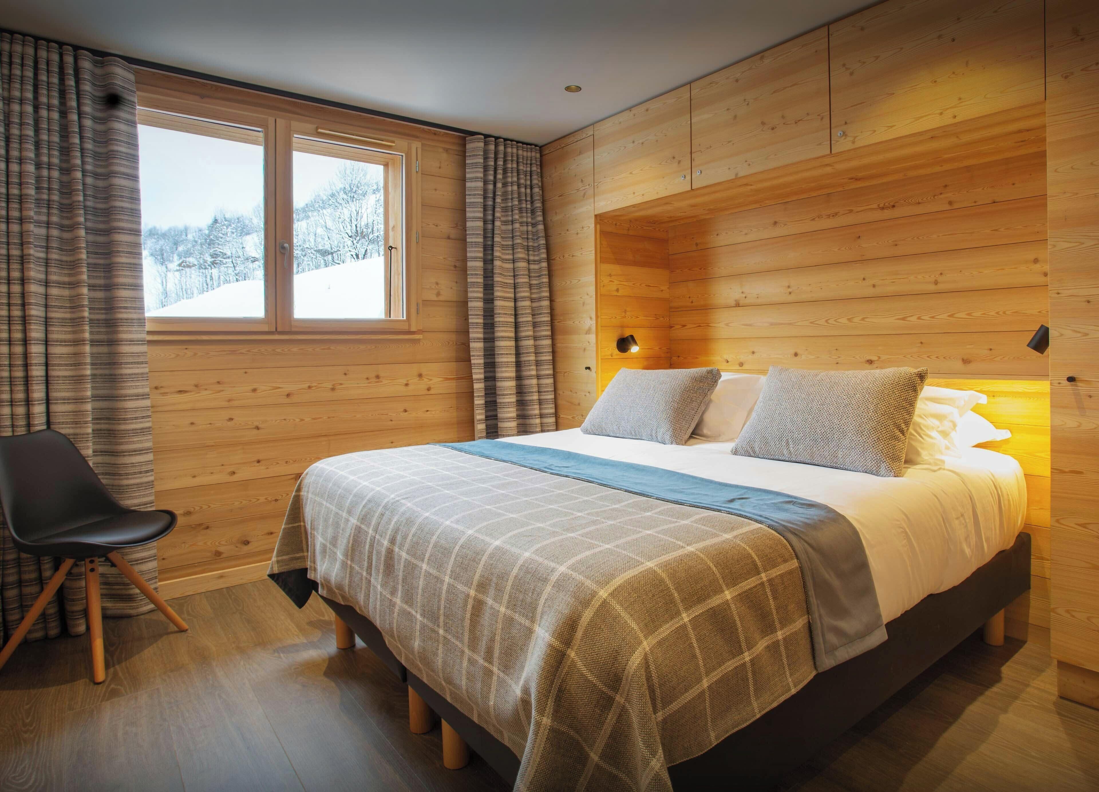 7 chambres, fer et planche à repasser, Wi-Fi, draps fournis