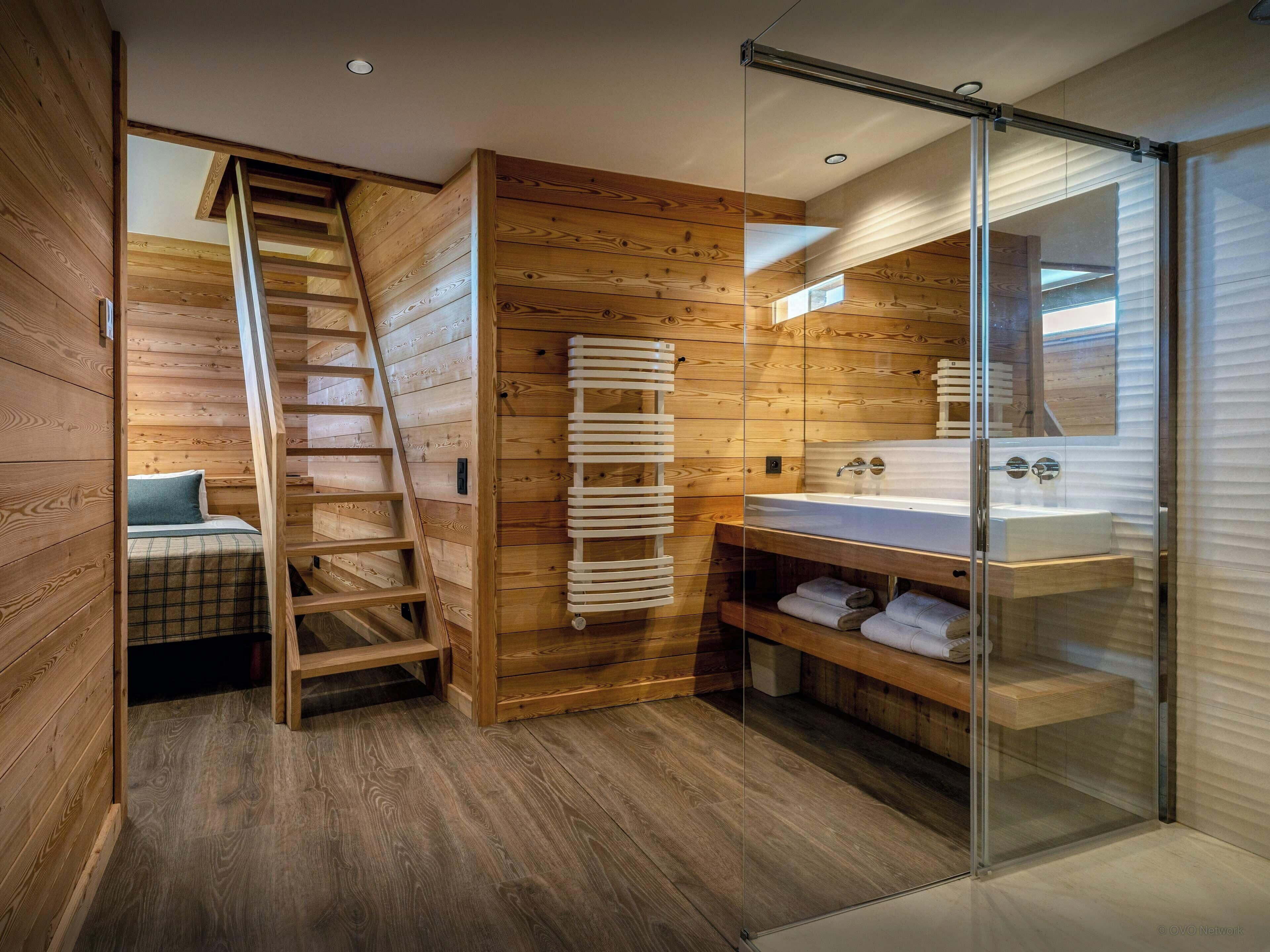 7 chambres, fer et planche à repasser, Wi-Fi, draps fournis