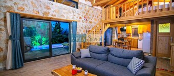 Beautiful stone & wood villa private pool&jacuzi