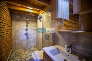 Shower, hair dryer, bidet, towels - Beautiful stone & wood villa private pool&jacuzi (ANTALYA)