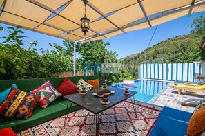 Outdoor dining - Beautiful stone & wood villa private pool&jacuzi (ANTALYA)