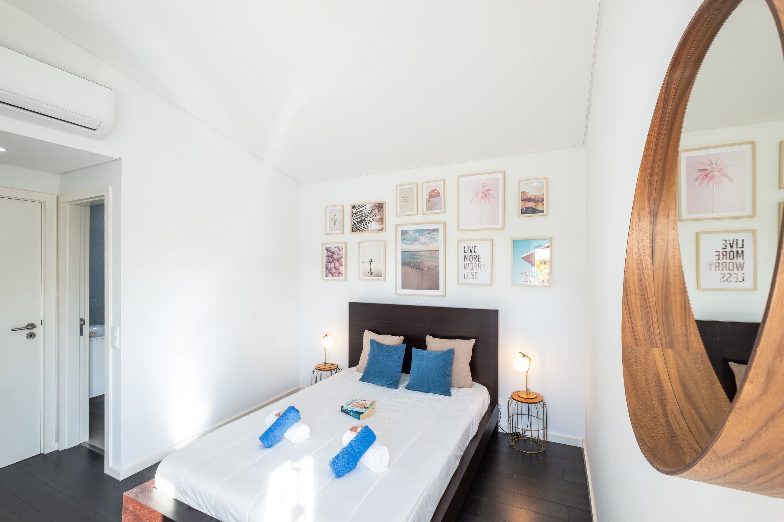 4 bedrooms, iron/ironing board, WiFi (free), bed sheets
