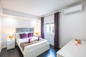 4 bedrooms, iron/ironing board, free WiFi, bed sheets - Elegant villa with infinity heatable pool (Alvor)