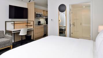 Estúdio, 1 cama King e sofá-cama | Cofres nos quartos, escrivaninha, espaço de trabalho para notebook