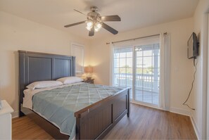 7 bedrooms, desk, iron/ironing board, free WiFi
