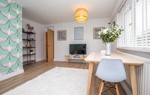 เอ็กเซกคิวทีฟอพาร์ทเมนท์, ห้องน้ำส่วนตัว | เลานจ์