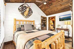 3 室のベッドルーム、WiFi (無料)、ベッドシーツ