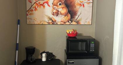 The Squirrels Nest in the quaint village of Aurora
