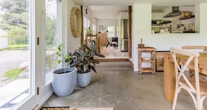 Peaceful Light-Filled Guesthouse 1 Hour From NYC