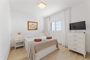 3 chambres, fer et planche à repasser, Wi-Fi gratuit, draps fournis